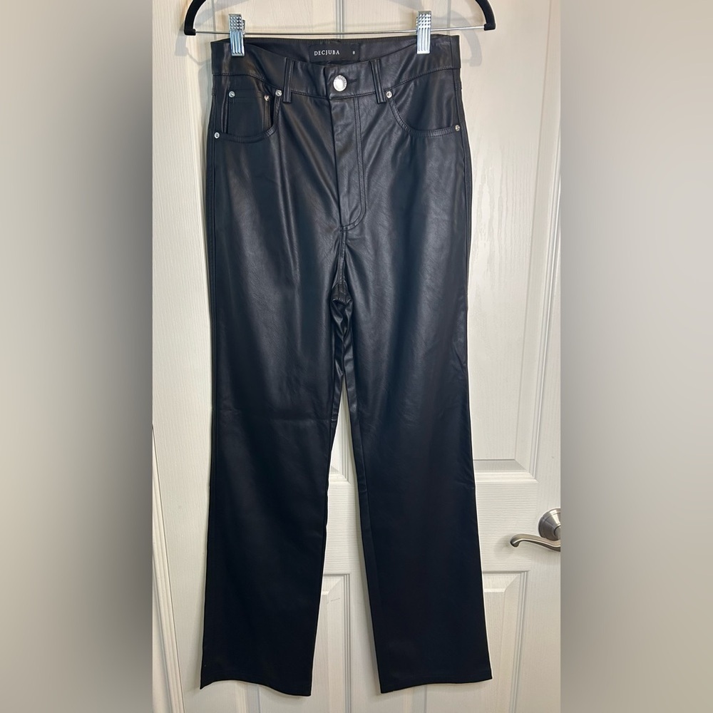 🖤”Decjuba” Women's Black Flat Front Faux Leather Pants w/ Zipper & Pockets Sz 8🖤